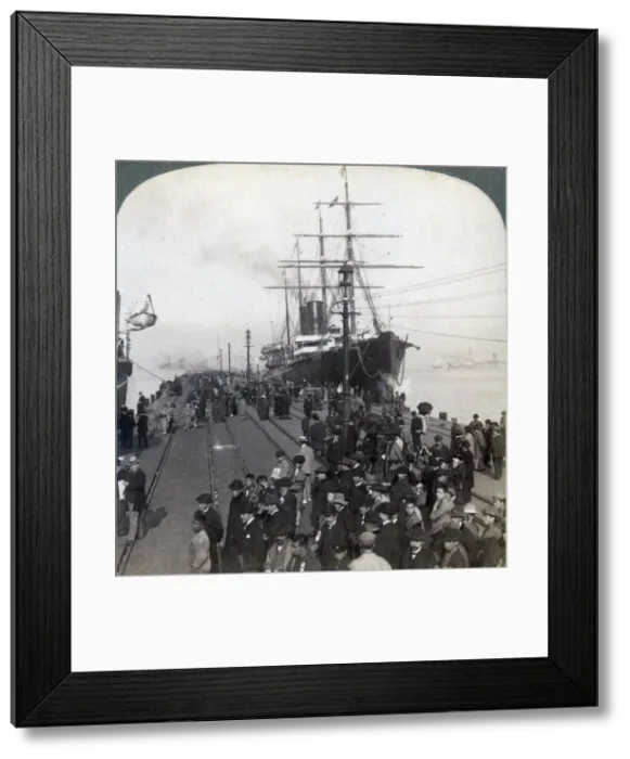 Framed Print : Greetings for newcomers on the pier alongside the Pacific Mail SS China, at Yokohama, Japan, 1904. Artist: Underwood & Underwood Framed Print : Greetings for newcomers on the pier alongside the Pacific Mail SS China, at Yokohama, Japan, 1904. Artist: Underwood & Underwood
