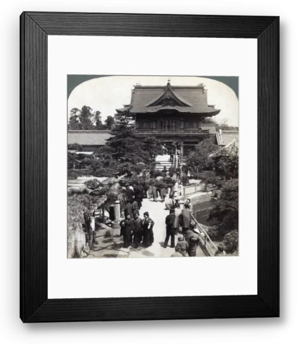 Framed Print : Main gateway to Kameido Temple, Tokyo, Japan, 1904. Artist: Underwood & Underwood Framed Print : Main gateway to Kameido Temple, Tokyo, Japan, 1904. Artist: Underwood & Underwood