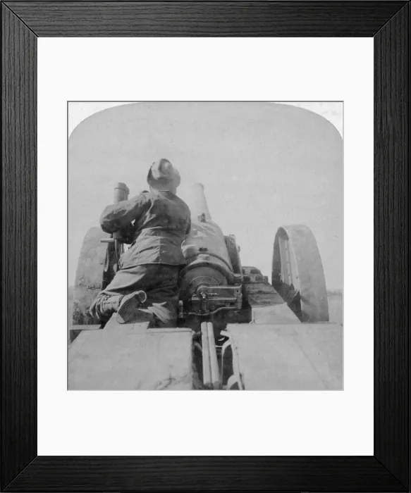 Framed Print : Training one of HMS Monarchs 4. 7 inch guns on the Pretoria forts, South Africa, 4th June 1900. Artist: Underwood & Underwood Framed Print : Training one of HMS Monarchs 4. 7 inch guns on the Pretoria forts, South Africa, 4th June 1900. Artist: Underwood & Underwood
