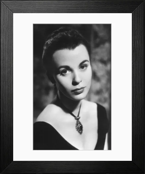 Framed Print : Claire Bloom, English film, stage and television actress, c1947-1955(?) Framed Print : Claire Bloom, English film, stage and television actress, c1947-1955(?)
