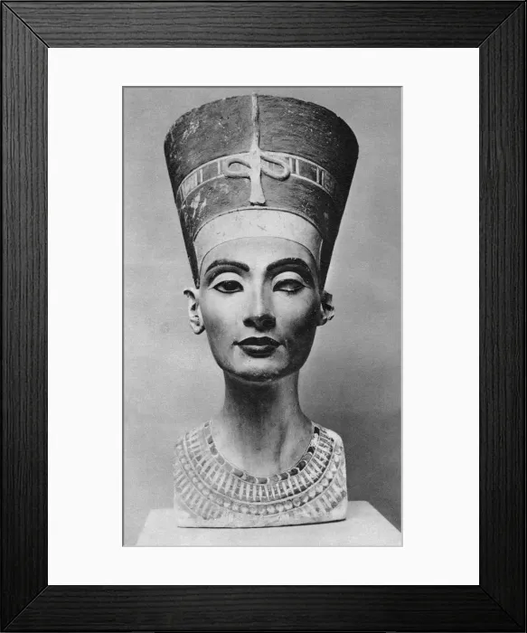 Framed Print : Queen Nefertiti (1410 BC-1330 BC), c1370 BC (1936) Framed Print : Queen Nefertiti (1410 BC-1330 BC), c1370 BC (1936)