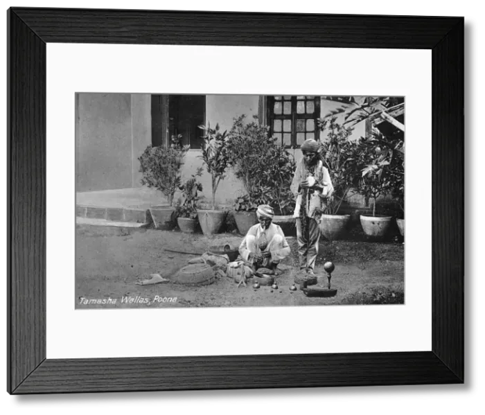 Framed Print : Tamasha Wallas, Pune (Poona), India, early 20th century Framed Print : Tamasha Wallas, Pune (Poona), India, early 20th century