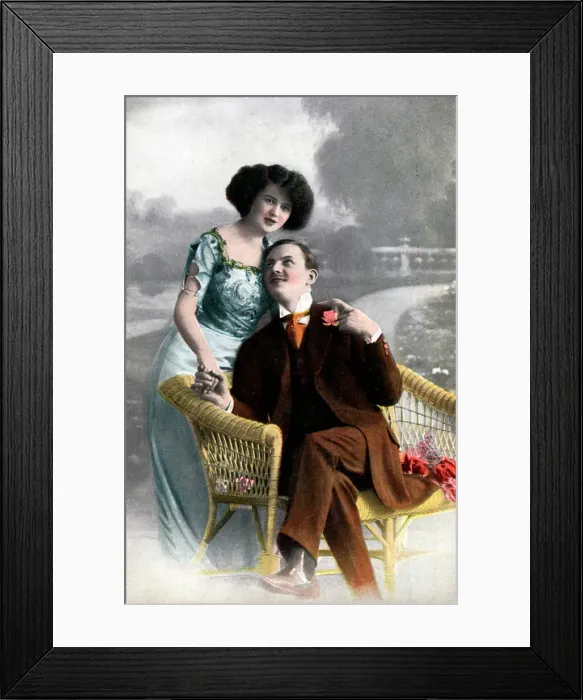 Framed Print : Couple in love, early 20th century(?) Framed Print : Couple in love, early 20th century(?)