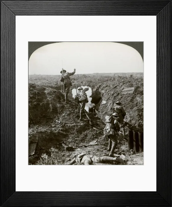 Framed Print : British soldiers attacking the Hindenburg Line, World War I, 1917-1918. Artist: Realistic Travels Publishers Framed Print : British soldiers attacking the Hindenburg Line, World War I, 1917-1918. Artist: Realistic Travels Publishers