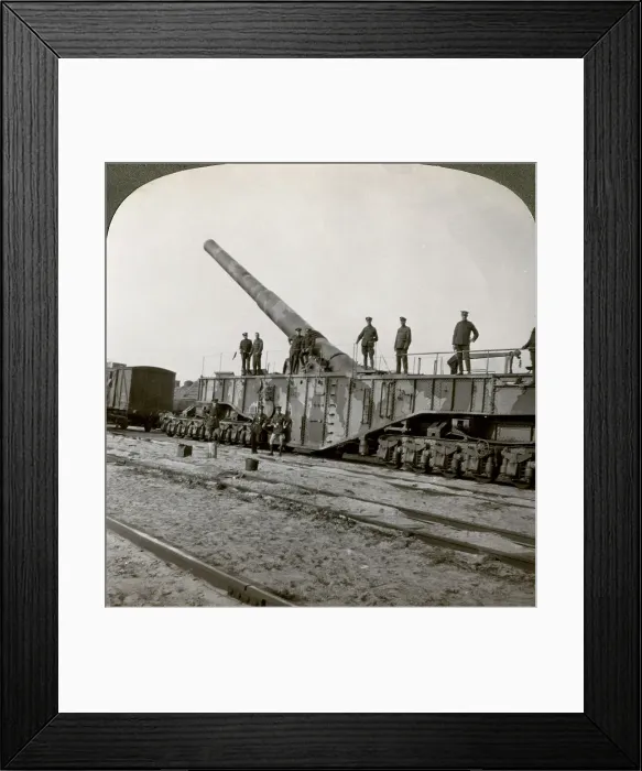 Framed Print : 16 inch railway gun which pulverised the Hindenburg Line, World War I, France, 1917-1918. Artist: Realistic Travels Publishers Framed Print : 16 inch railway gun which pulverised the Hindenburg Line, World War I, France, 1917-1918. Artist: Realistic Travels Publishers