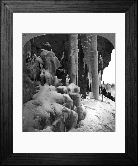 Framed Print : Niagara Falls, New York, USA. Artist: Realistic Travels Publishers Framed Print : Niagara Falls, New York, USA. Artist: Realistic Travels Publishers