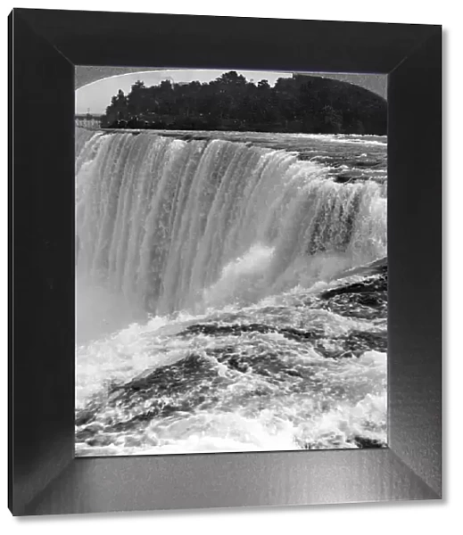 Niagra Falls, New York, USA. Artist: Realistic Travels Publishers