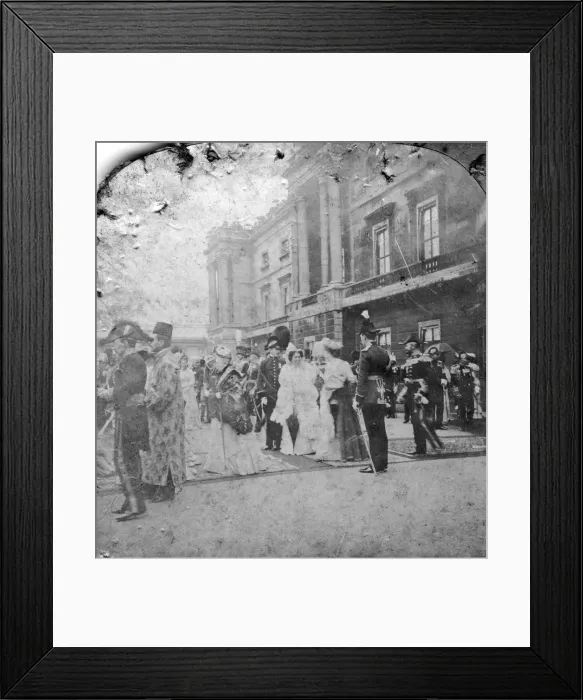 Framed Print : Review of Indian and Colonial troops by HM the King, Buckingham Palace, London. Artist: Excelsior Stereoscopic Tours Framed Print : Review of Indian and Colonial troops by HM the King, Buckingham Palace, London. Artist: Excelsior Stereoscopic Tours