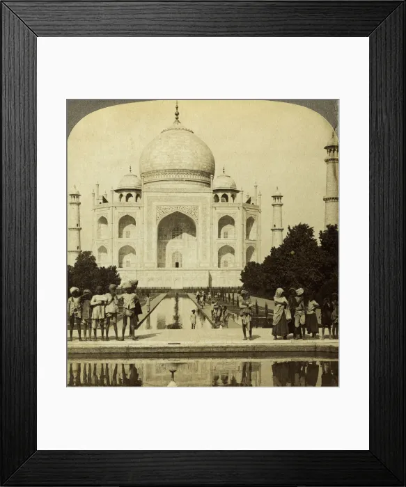 Framed Print : Taj Mahal, Agra, Uttar Pradesh, India. Artist: Underwood & Underwood Framed Print : Taj Mahal, Agra, Uttar Pradesh, India. Artist: Underwood & Underwood