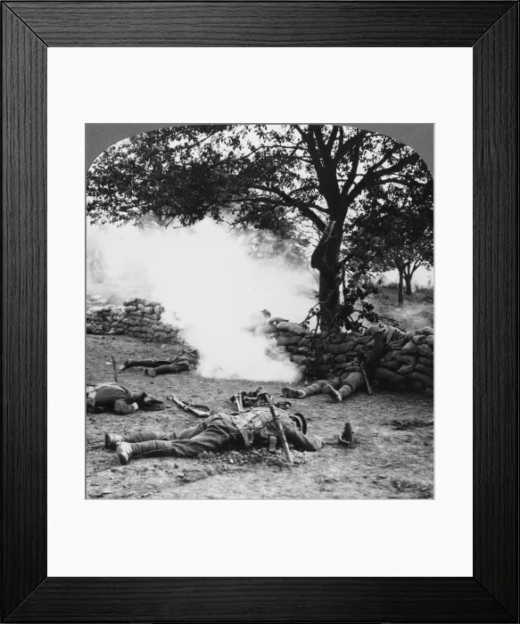 Framed Print : First World War battlefield scene, 1914-1918. Artist: Realistic Travels Publishers Framed Print : First World War battlefield scene, 1914-1918. Artist: Realistic Travels Publishers