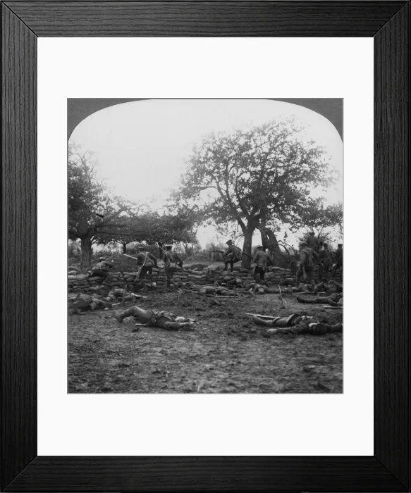 Framed Print : First World War battlefield scene, 1914-1918. Artist: Realistic Travels Publishers Framed Print : First World War battlefield scene, 1914-1918. Artist: Realistic Travels Publishers