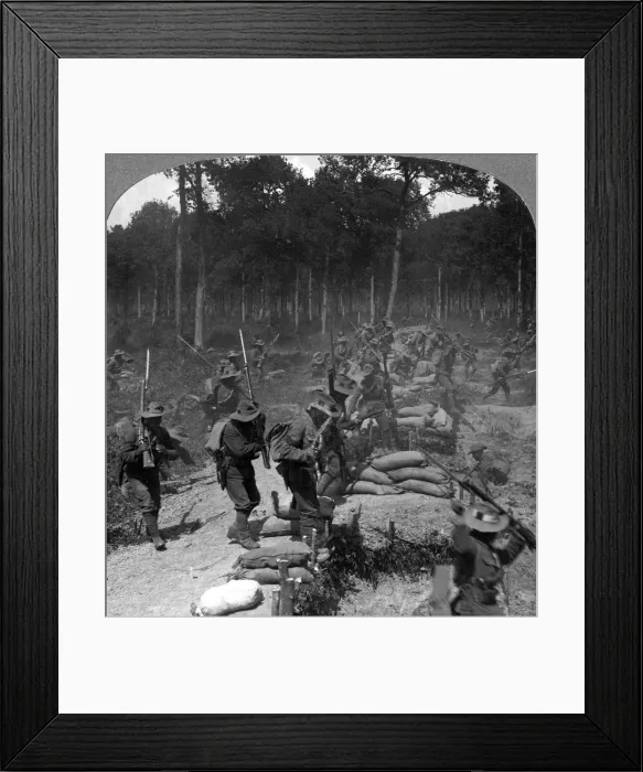 Framed Print : First World War battlefield scene, 1914-1918. Artist: Realistic Travels Publishers Framed Print : First World War battlefield scene, 1914-1918. Artist: Realistic Travels Publishers