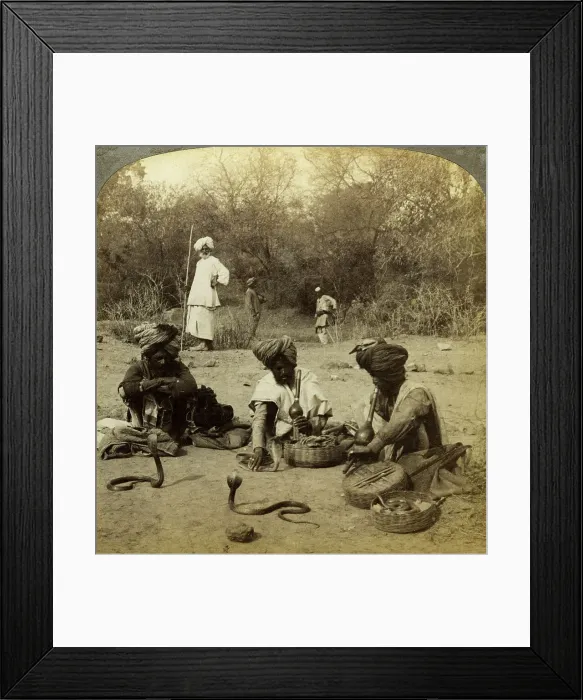 Framed Print : Snake charmers, Delhi, India. Artist: Underwood & Underwood Framed Print : Snake charmers, Delhi, India. Artist: Underwood & Underwood