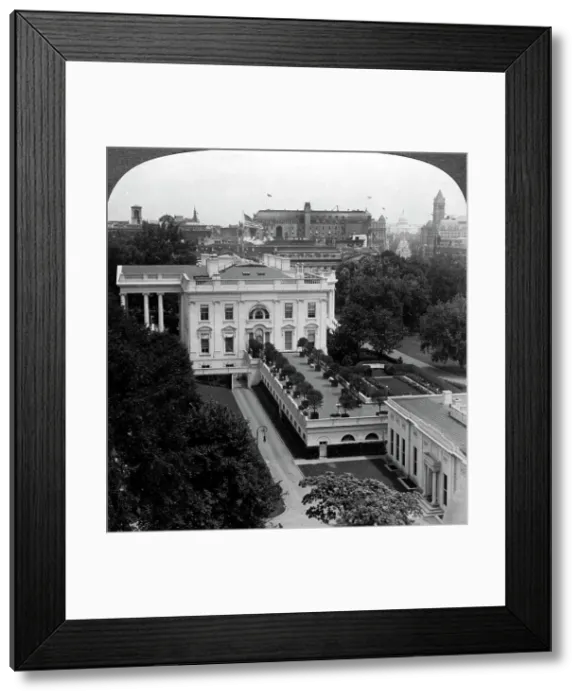 Framed Print : The White House, Washington DC, USA. Artist: Underwood & Underwood Framed Print : The White House, Washington DC, USA. Artist: Underwood & Underwood