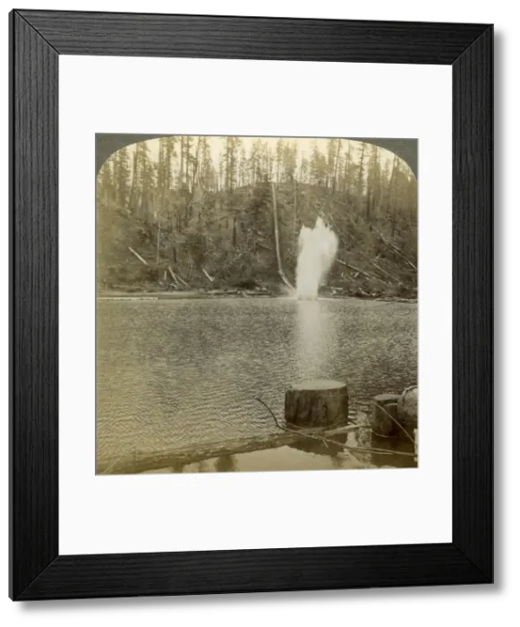 Framed Print : Log flume, Oregon, USA. Artist: Underwood & Underwood Framed Print : Log flume, Oregon, USA. Artist: Underwood & Underwood