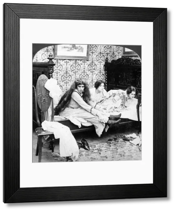 Framed Print : Looking for a Man. Artist: American Stereoscopic Company Framed Print : Looking for a Man. Artist: American Stereoscopic Company