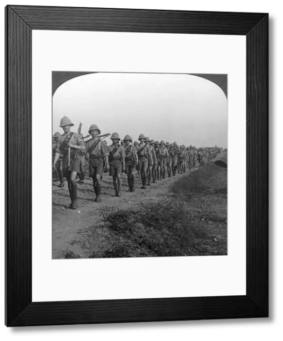 Framed Print : British soldiers marching through the desert to Baghdad, World War I, 1914-1918. Artist: Realistic Travels Publishers Framed Print : British soldiers marching through the desert to Baghdad, World War I, 1914-1918. Artist: Realistic Travels Publishers