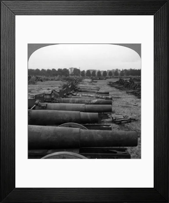 Framed Print : Captured German guns, Brussels, Belgium, World War I, 1914-1918. Artist: Realistic Travels Publishers Framed Print : Captured German guns, Brussels, Belgium, World War I, 1914-1918. Artist: Realistic Travels Publishers