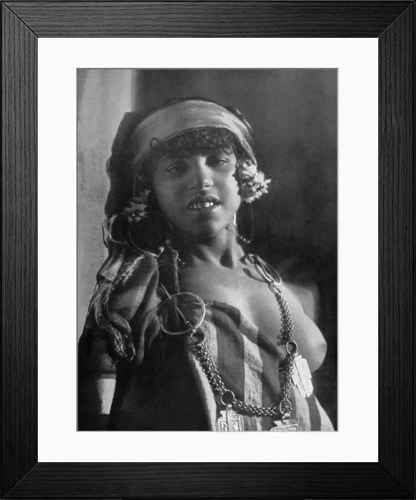 Framed Print : A Desert Belle Framed Print : A Desert Belle