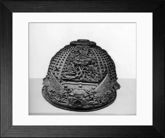 Framed Print : The armour of Yoshitsune, 12th century (1886) Framed Print : The armour of Yoshitsune, 12th century (1886)