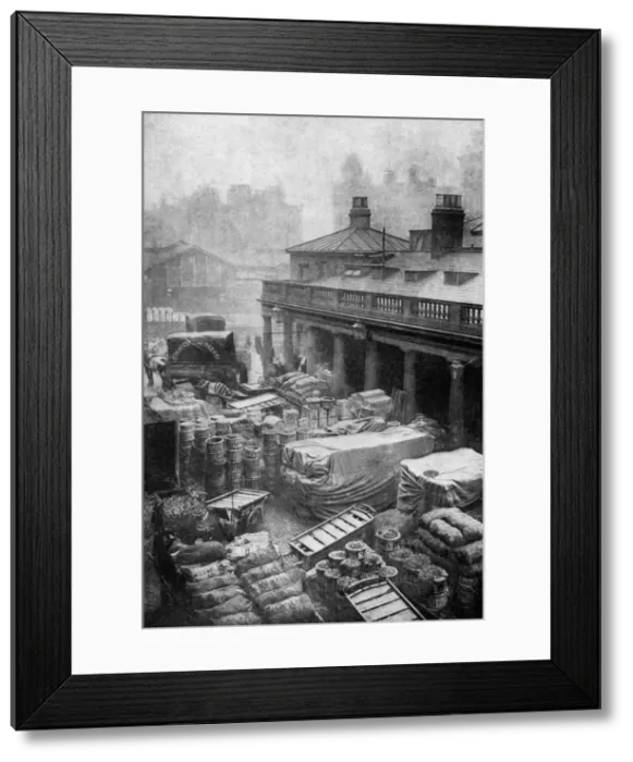 Framed Print : Covent Garden, London, c1930s. Artist: Spencer Arnold Framed Print : Covent Garden, London, c1930s. Artist: Spencer Arnold