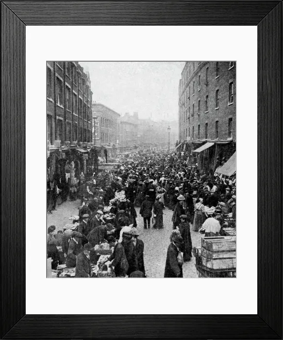Framed Print : Sunday market, Wentworth Street, East London, c1930s Framed Print : Sunday market, Wentworth Street, East London, c1930s