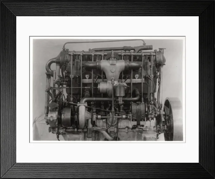 Framed Print : 115 PS Daimler airship engine of Zeppelin LZ 6, c1909-1910 (1933) Framed Print : 115 PS Daimler airship engine of Zeppelin LZ 6, c1909-1910 (1933)