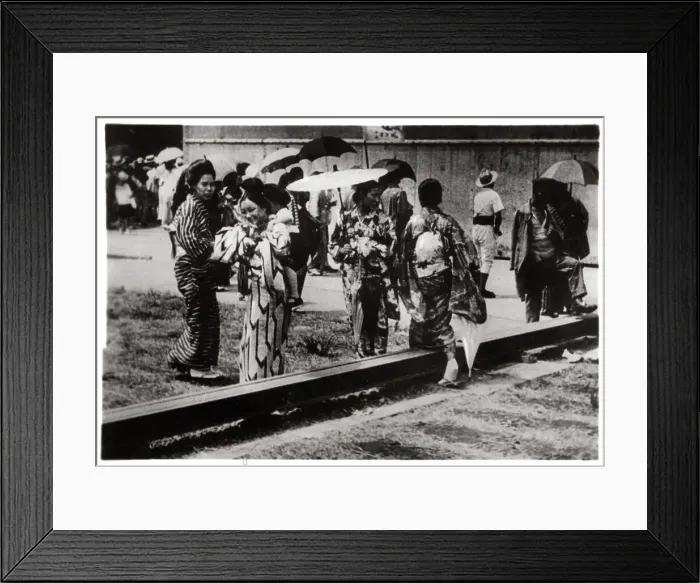 Framed Print : Japanese women by the Zeppelin hangar, Kasumigaura, Japan, 1929 (1933) Framed Print : Japanese women by the Zeppelin hangar, Kasumigaura, Japan, 1929 (1933)