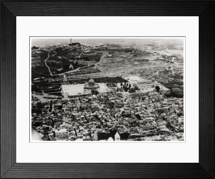 Framed Print : Aerial view of the Mosque of Omar, Jerusalem, Palestine, from a Zeppelin, 1931 (1933) Framed Print : Aerial view of the Mosque of Omar, Jerusalem, Palestine, from a Zeppelin, 1931 (1933)