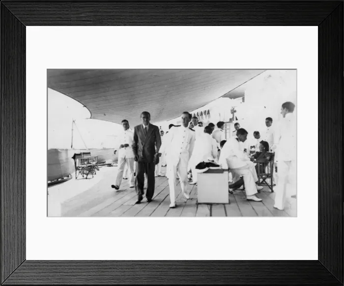 Framed Print : American actor and film director Douglas Fairbanks, Sr on board HMS Malaya, Venice, Italy 1938 Framed Print : American actor and film director Douglas Fairbanks, Sr on board HMS Malaya, Venice, Italy 1938