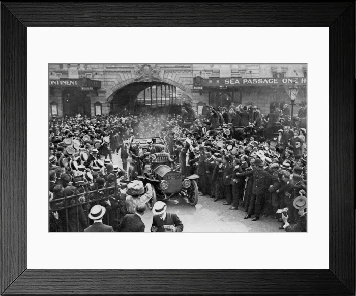Framed Print : Louis Bleriot on his way to the Savoy Hotel, London, 25 July 1909 Framed Print : Louis Bleriot on his way to the Savoy Hotel, London, 25 July 1909