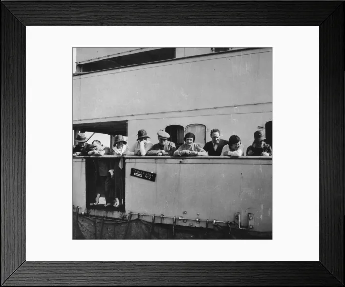 Framed Print : Passengers on a Cunard Line cruise to the West Indies, January-March 1931 Framed Print : Passengers on a Cunard Line cruise to the West Indies, January-March 1931
