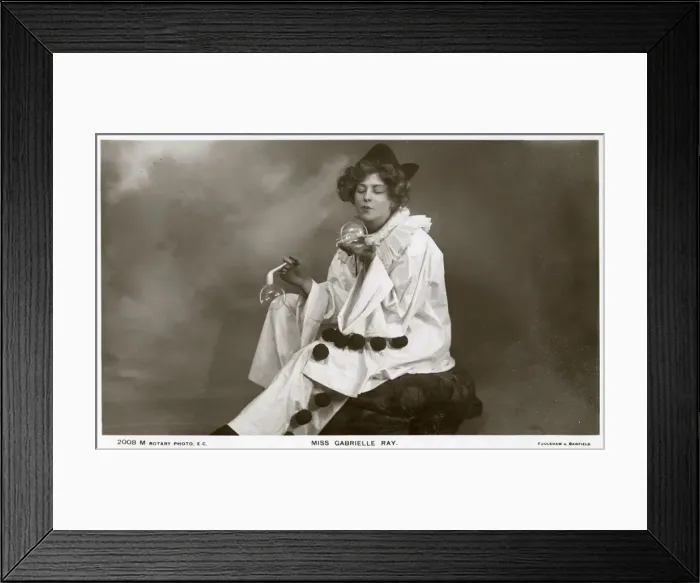 Framed Print : Gabrielle Ray, English actress, dancer and singer, c1900s(?). Artist: Rotary Photo Framed Print : Gabrielle Ray, English actress, dancer and singer, c1900s(?). Artist: Rotary Photo
