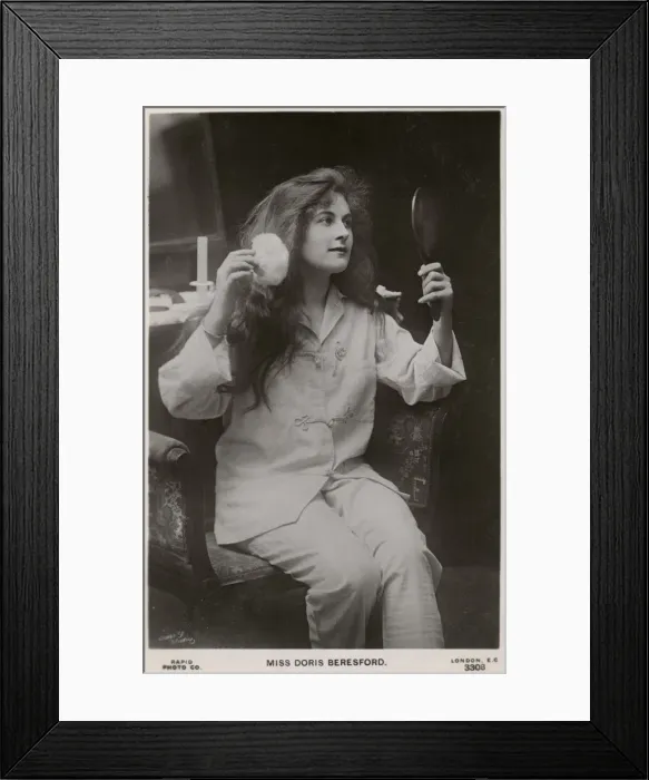 Framed Print : Doris Beresford, British actress, c1900s(?). Artist: Rapid Photo Company Framed Print : Doris Beresford, British actress, c1900s(?). Artist: Rapid Photo Company