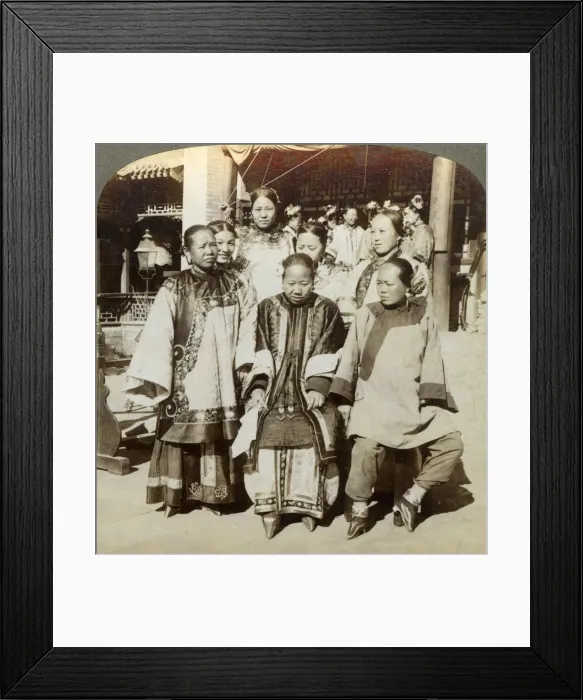 Framed Print : A group of women in the courtyard of a wealthy Chinese house, Peking, China, 1902. Artist: Underwood & Underwood Framed Print : A group of women in the courtyard of a wealthy Chinese house, Peking, China, 1902. Artist: Underwood & Underwood