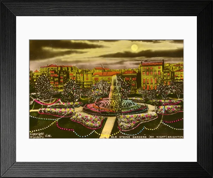 Framed Print : The Old Steine Gardens, Brighton, Sussex, c1940 Framed Print : The Old Steine Gardens, Brighton, Sussex, c1940