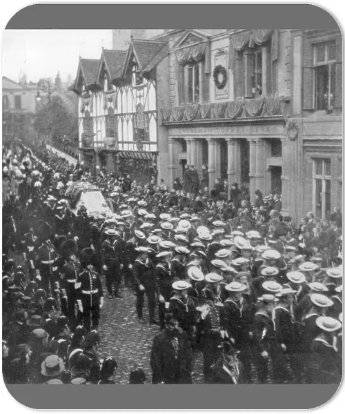 Sailors pulling the gun carriage carrying the coffin of Queen Victoria, Windsor, Berkshire, 1901