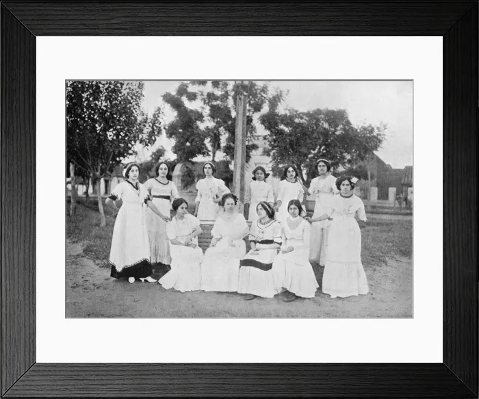 Framed Print : Group of Paraguayan women, Carapegua, Paraguay, 1911 Framed Print : Group of Paraguayan women, Carapegua, Paraguay, 1911