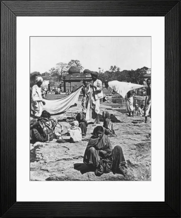 Framed Print : Laundry, India, c1927-c1929 Framed Print : Laundry, India, c1927-c1929