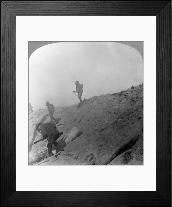 Framed Print : British troops advancing through gas, Passchandaele, Ypres, Belgium, World War I, c1914-c1918. Artist: Realistic Travels Publishers Framed Print : British troops advancing through gas, Passchandaele, Ypres, Belgium, World War I, c1914-c1918. Artist: Realistic Travels Publishers