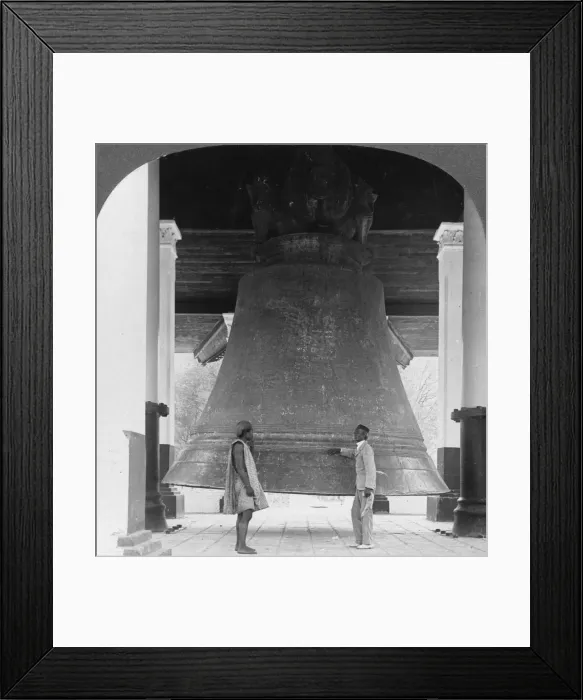 Framed Print : Largest perfect bell in the world, Mingun, Burma, 1908. Artist: Stereo Travel Co