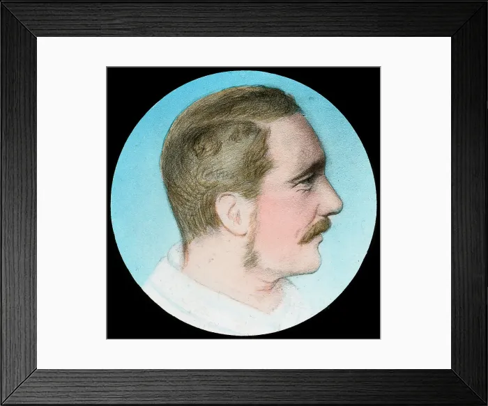 Framed Print : General Charles Gordon, British soldier, late 19th or early 20th century Framed Print : General Charles Gordon, British soldier, late 19th or early 20th century