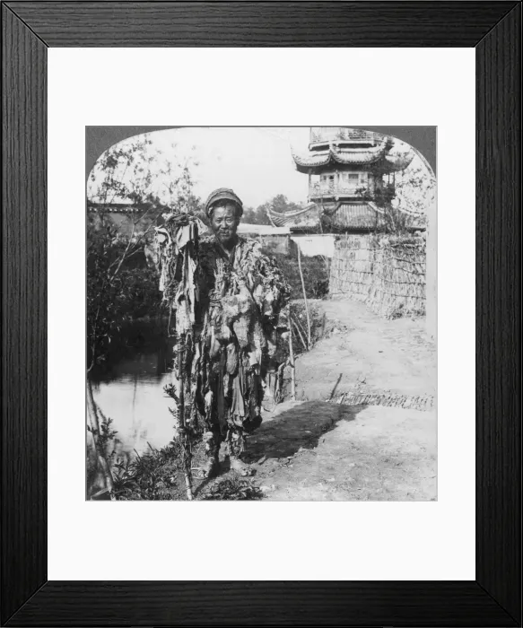 Framed Print : King of the beggars, Loong Wah, China, late 19th or early 20th century. Artist: Underwood & Underwood Framed Print : King of the beggars, Loong Wah, China, late 19th or early 20th century. Artist: Underwood & Underwood