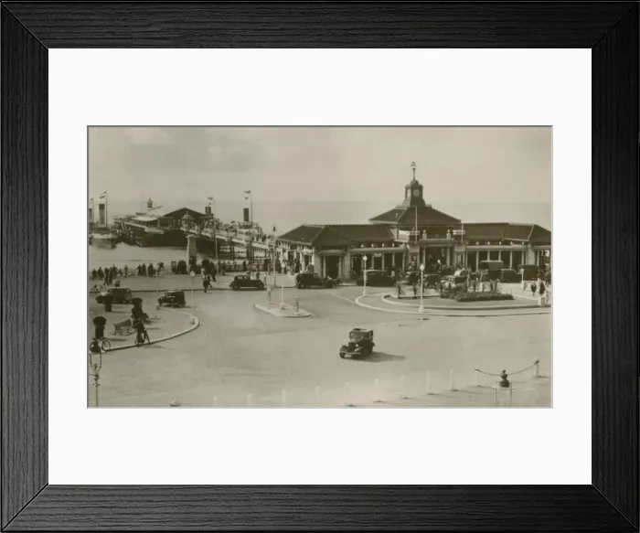 Framed Print : The Pier, Bournemouth, c1930s Framed Print : The Pier, Bournemouth, c1930s