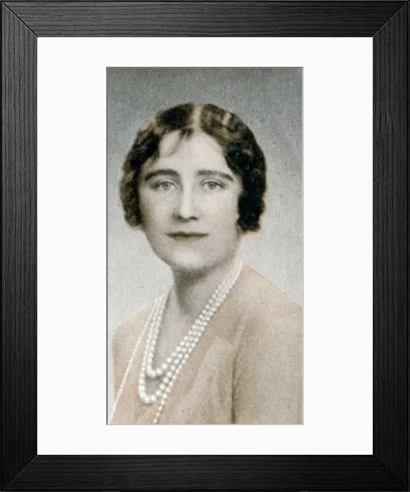 Framed Print : HRH The Duchess of York (1900-2002), 1935. Artist: Bertram Park Framed Print : HRH The Duchess of York (1900-2002), 1935. Artist: Bertram Park