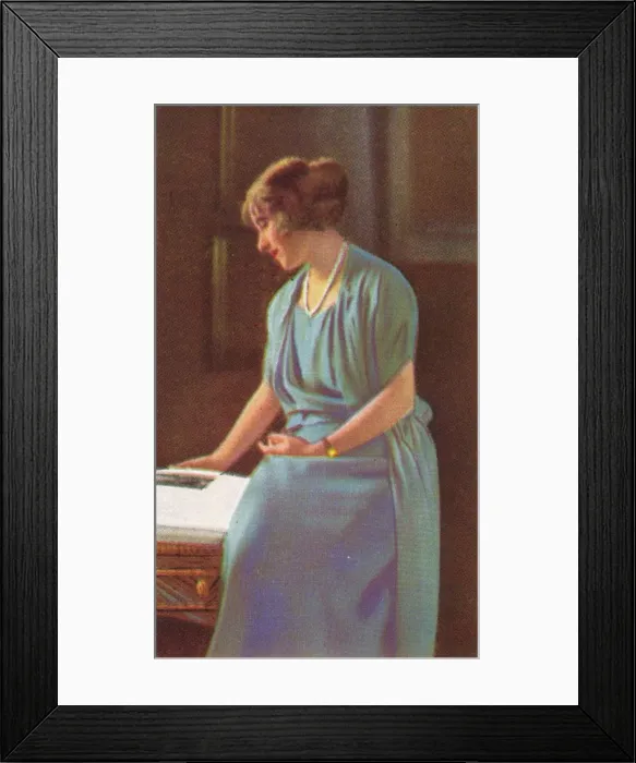 Framed Print : Lady Elizabeth Bowes-Lyons (1900-2002) Framed Print : Lady Elizabeth Bowes-Lyons (1900-2002)