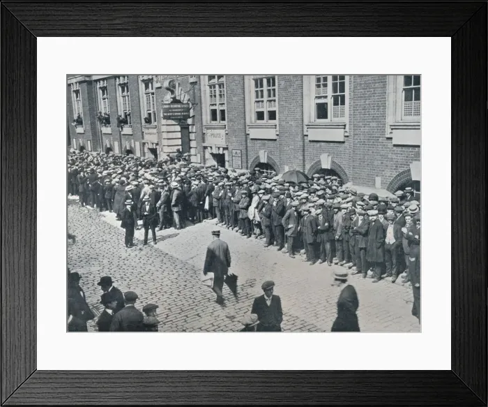 Framed Print : Recruits waiting outside the Central London Recruiting Depot, 1914 Framed Print : Recruits waiting outside the Central London Recruiting Depot, 1914