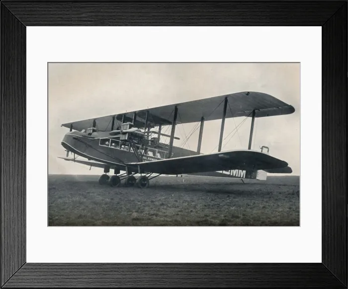 Framed Print : Handley-Page W. 10 Passenger-carrying aeroplane operating on Imperial Airways, 1929 Framed Print : Handley-Page W. 10 Passenger-carrying aeroplane operating on Imperial Airways, 1929