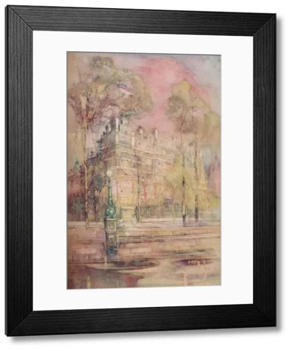 Framed Print : Savoy Hotel, London, c1905 Framed Print : Savoy Hotel, London, c1905