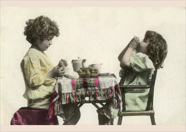 Two young children, late 19th or early 20th century